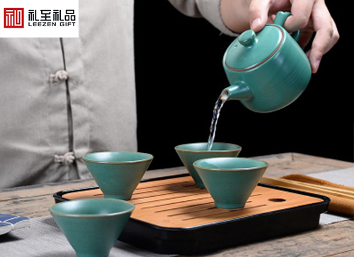企業(yè)年會(huì)禮品定制注意事項(xiàng)